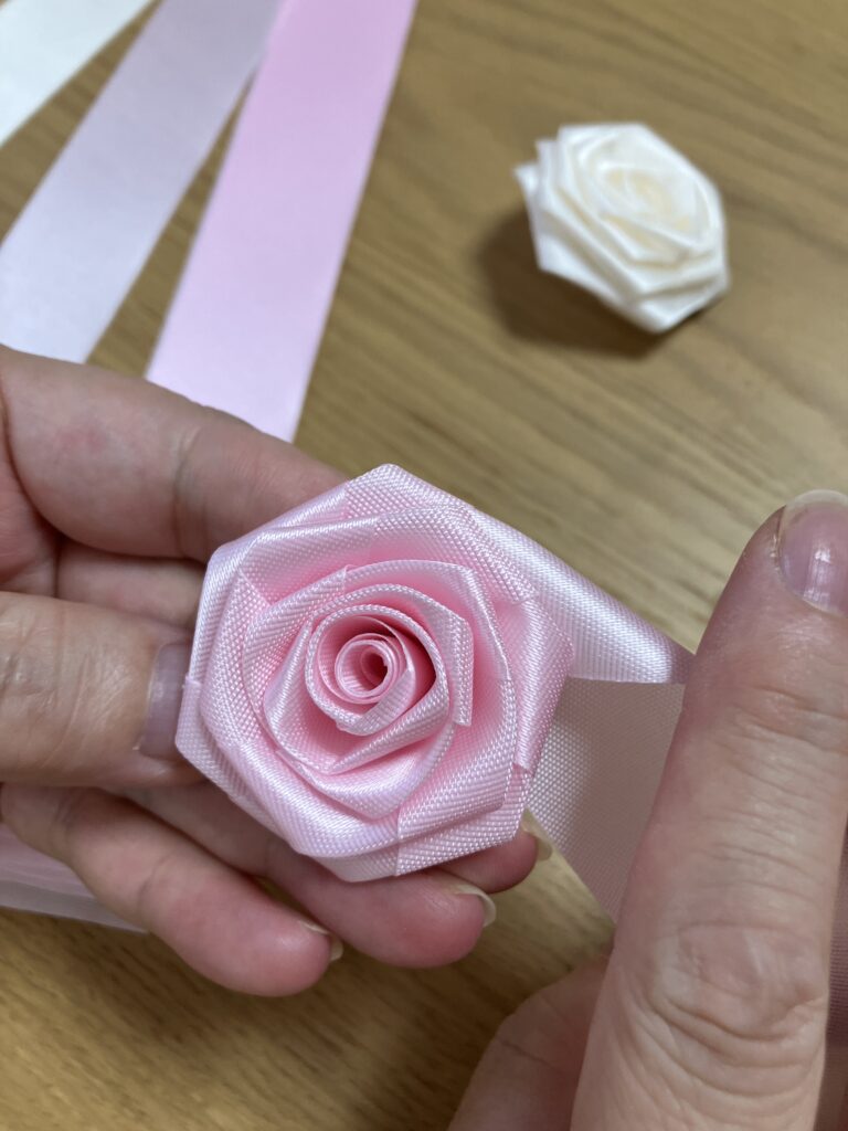 リボンの薔薇